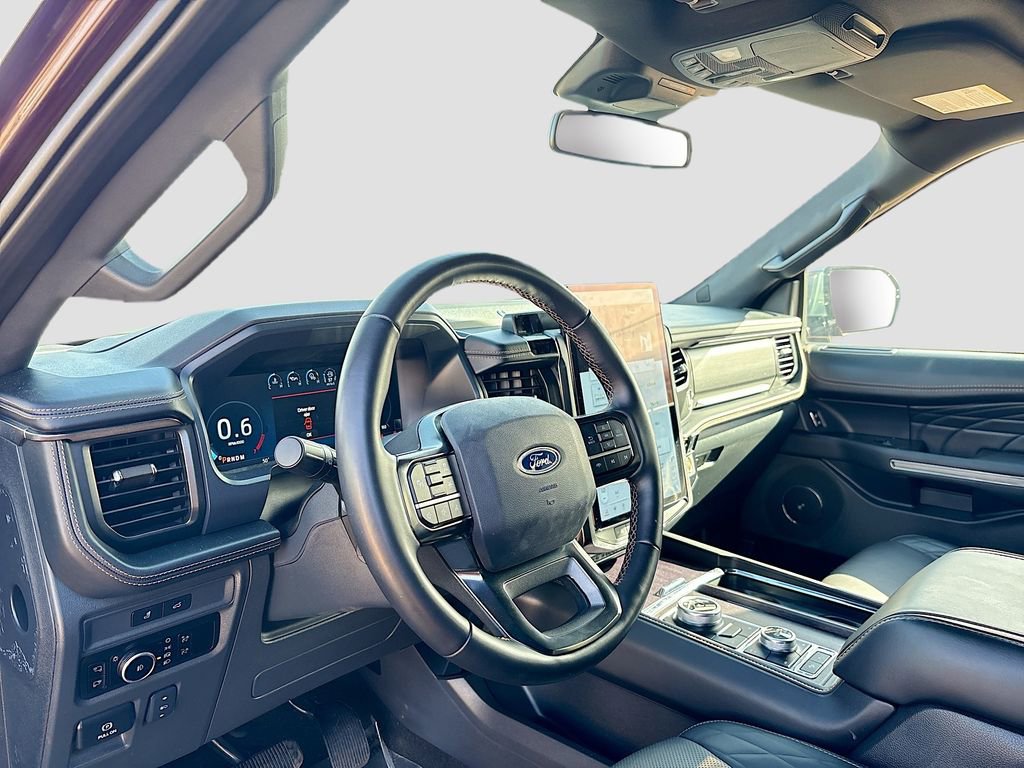 Used 2024 Ford Expedition Platinum AWD/4WD image 9