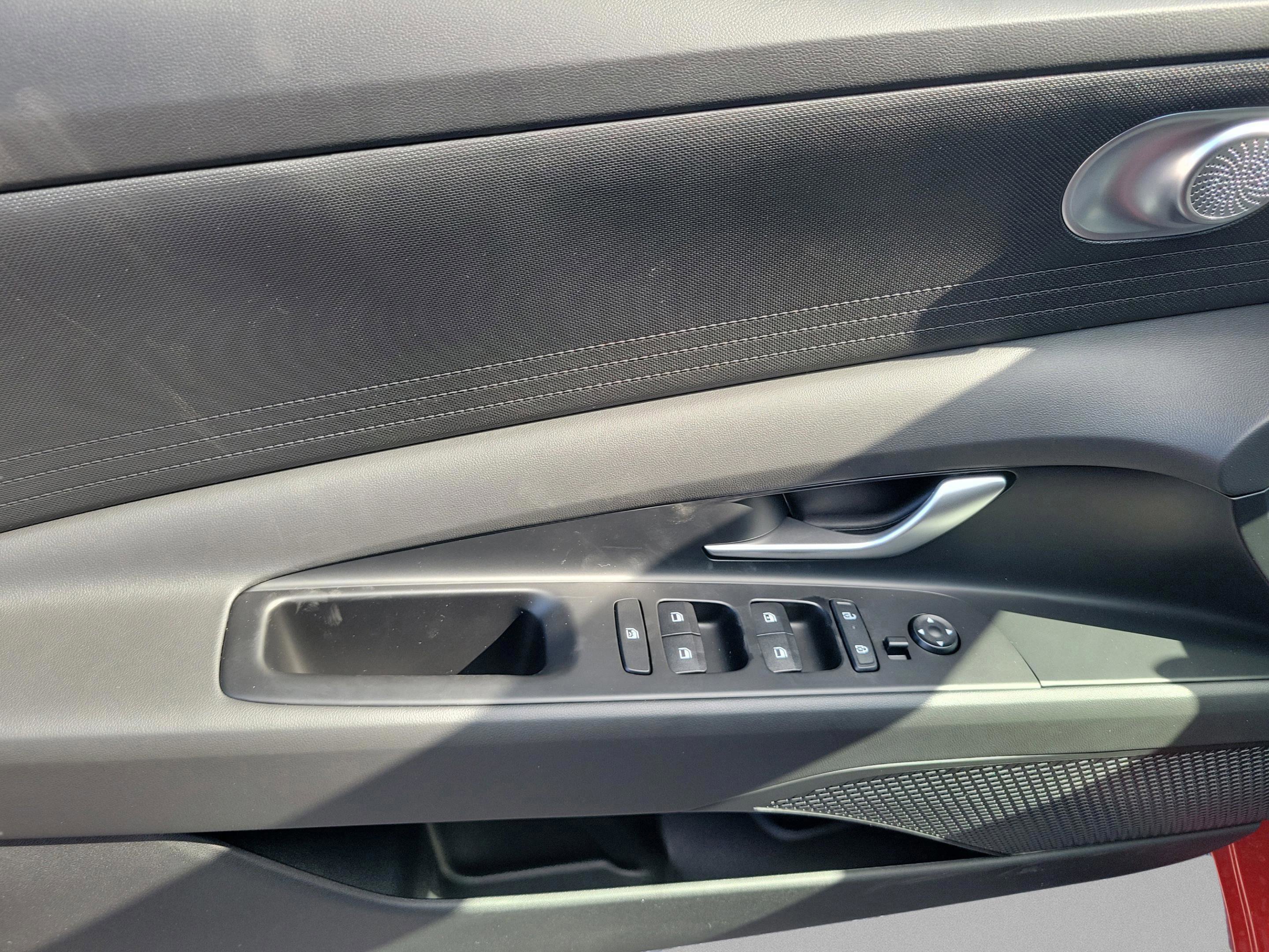 New 2026 Hyundai Elantra SE image 12