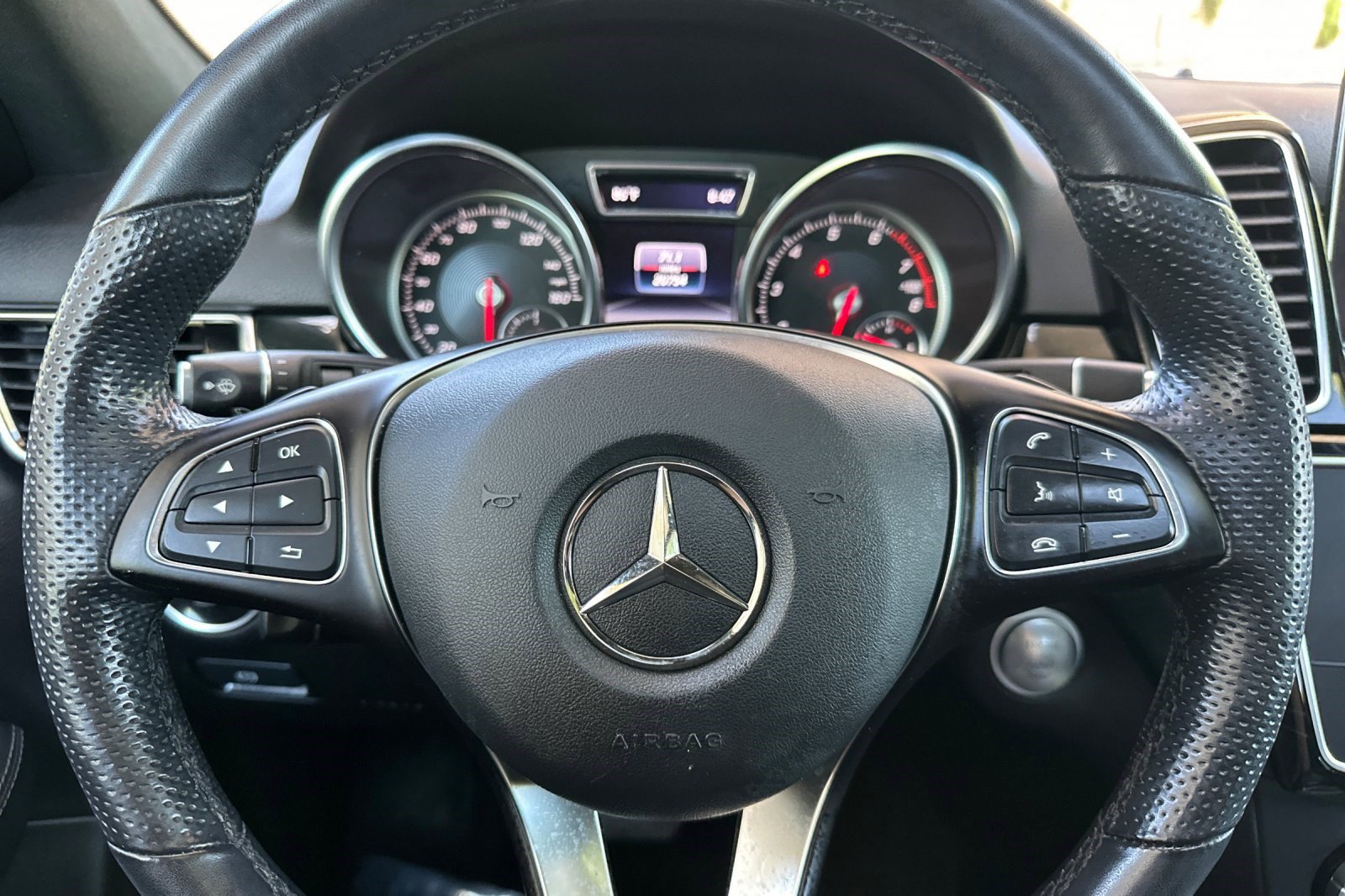 Used 2018 Mercedes-Benz GLE 350 4MATIC image 17