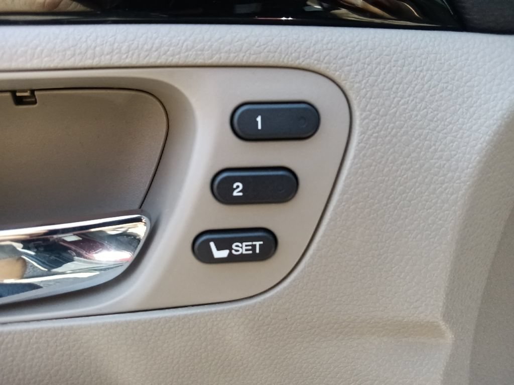Used 2022 Honda Pilot Touring image 12