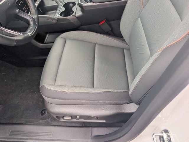 New 2026 GMC Terrain AT4 w/ Technology Package II AWD/4WD image 21