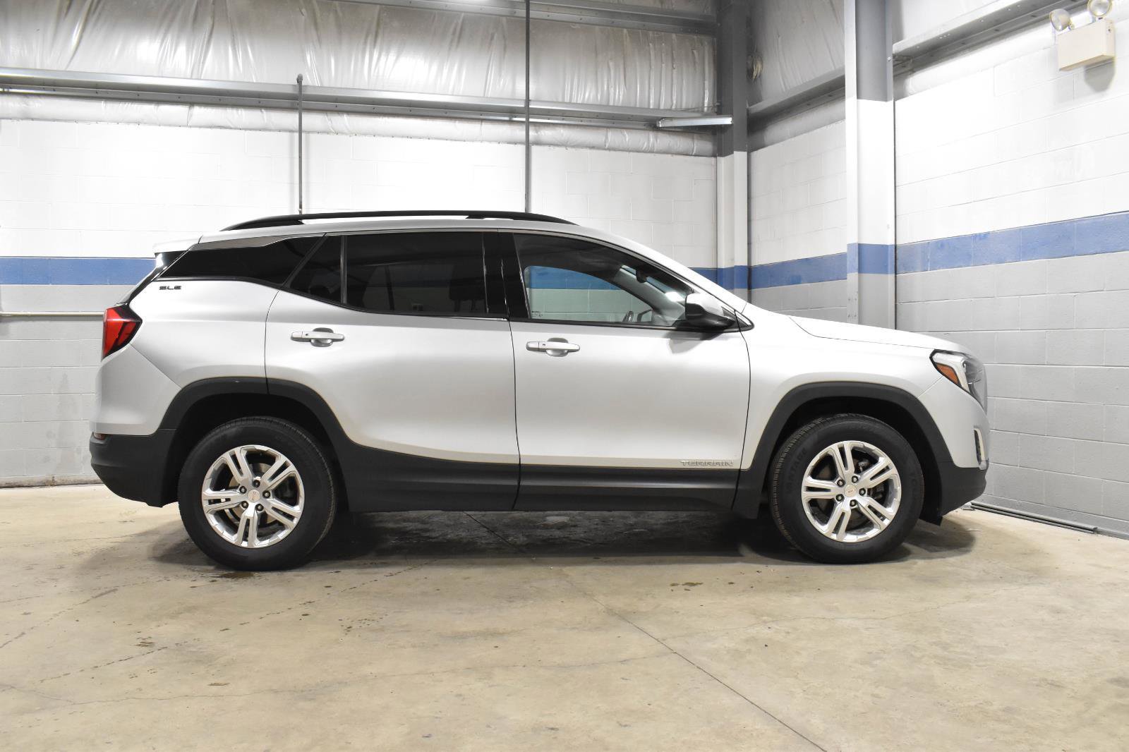 Used 2020 GMC Terrain SLE w/ Driver Convenience Package AWD/4WD image 25