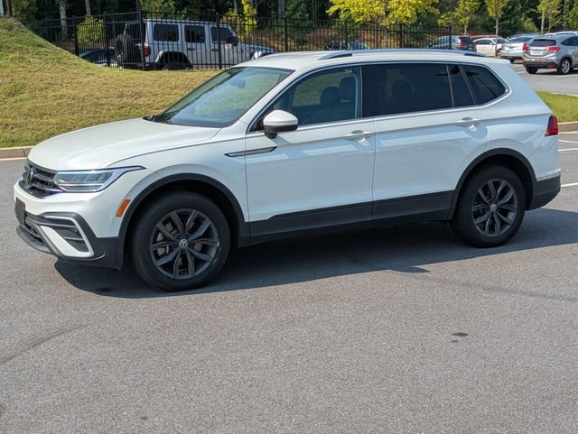 Used 2023 Volkswagen Tiguan SE AWD/4WD image 9