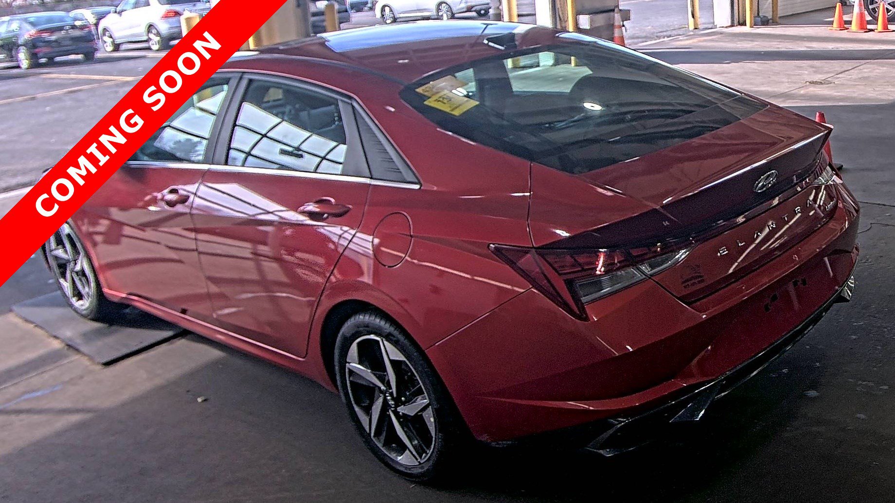 Used 2021 Hyundai Elantra Limited image 5