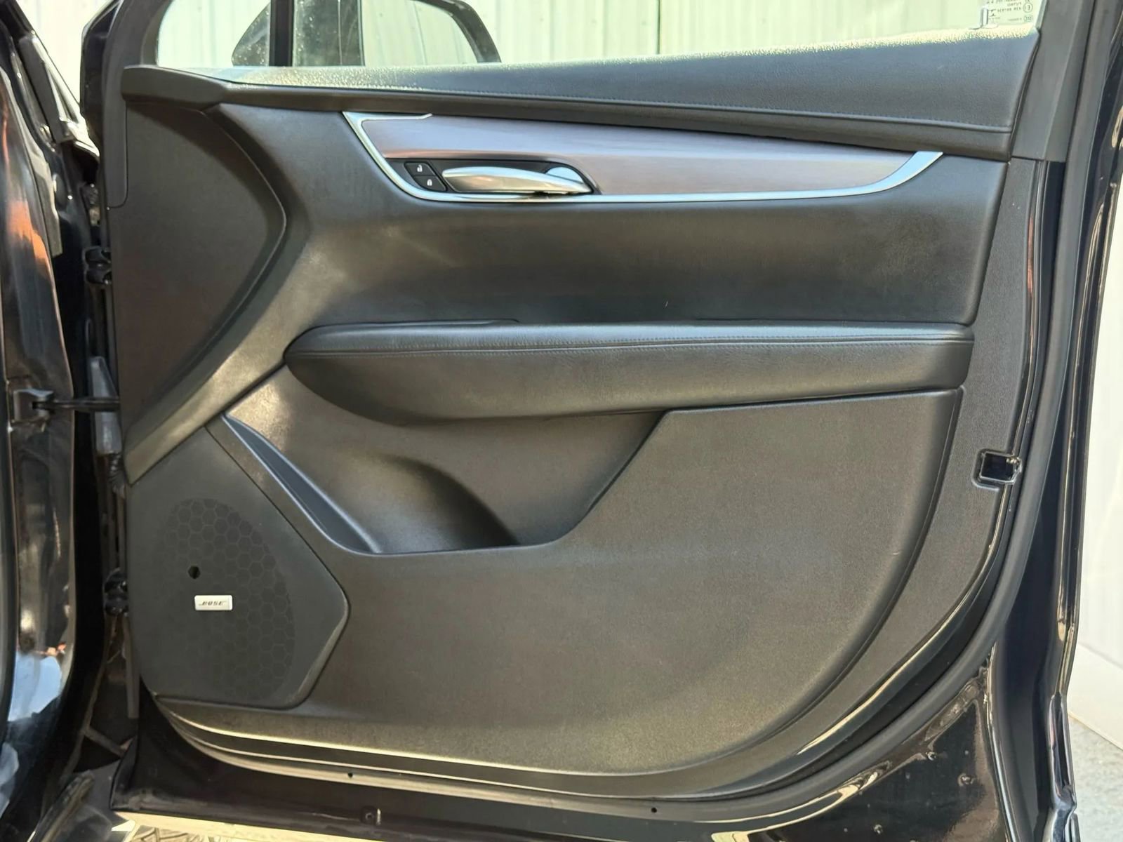 Used 2017 Cadillac XT5 Luxury image 21