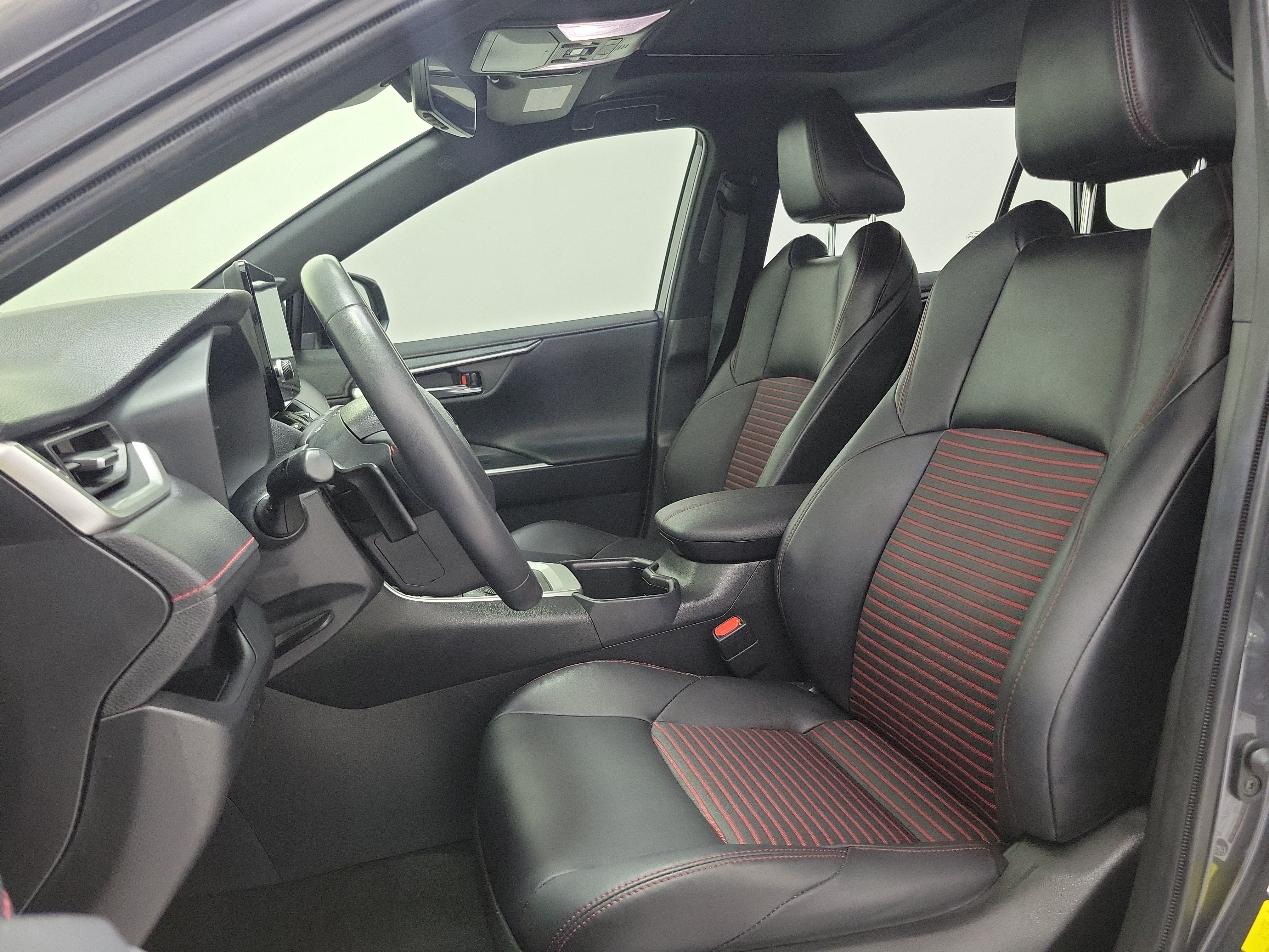 Used 2023 Toyota RAV4 XSE w/ Weather Package AWD/4WD image 16