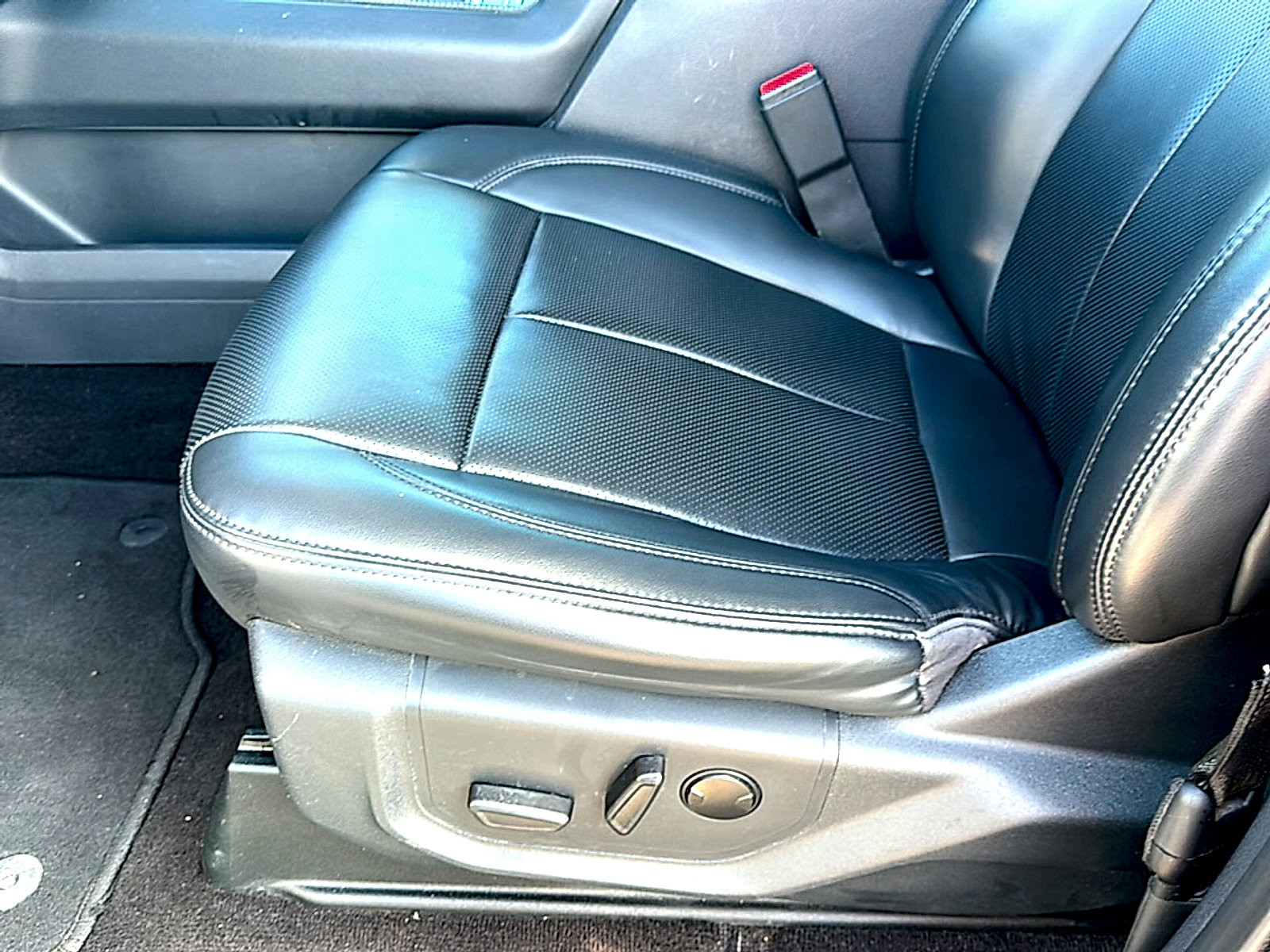 Used 2022 Ford Expedition Max XLT RWD image 15