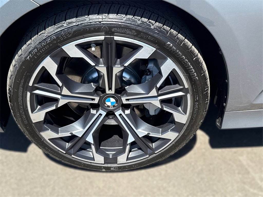 New 2025 BMW 330i Sedan w/ Convenience Package image 15