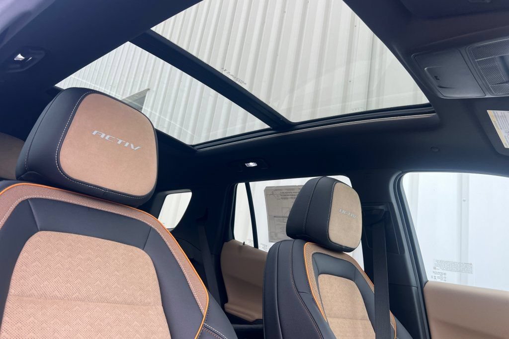 New 2026 Chevrolet Equinox ACTIV AWD/4WD image 14