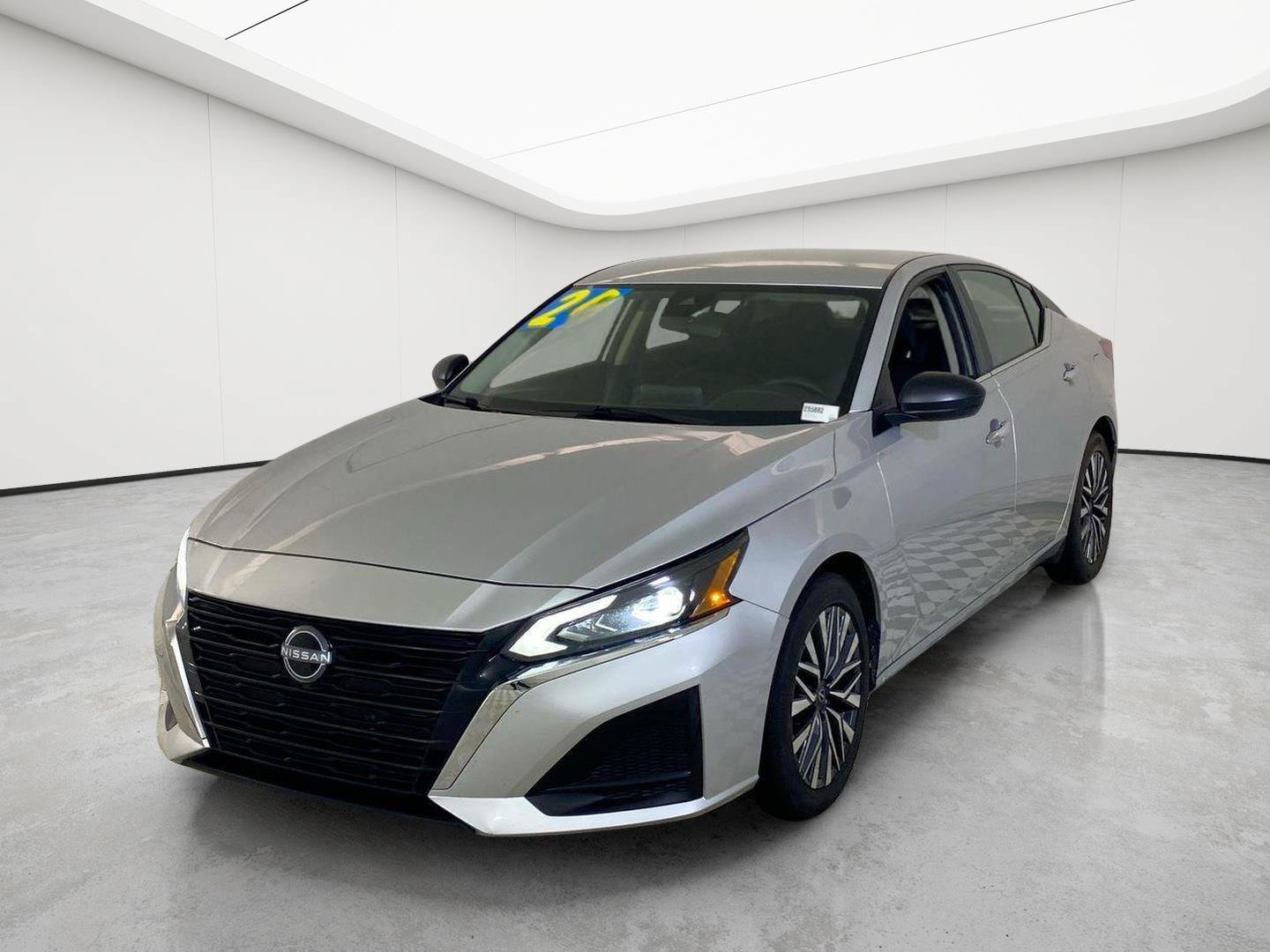 Used 2024 Nissan Altima 2.5 SV FWD image 6