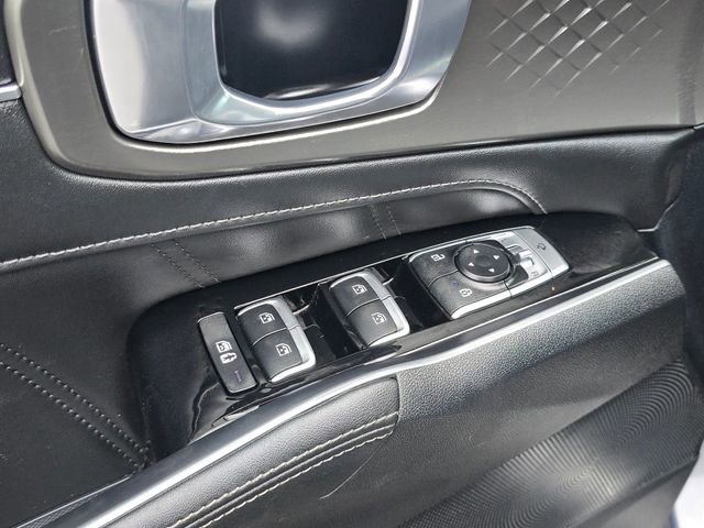 Certified 2023 Kia Sorento SX image 27