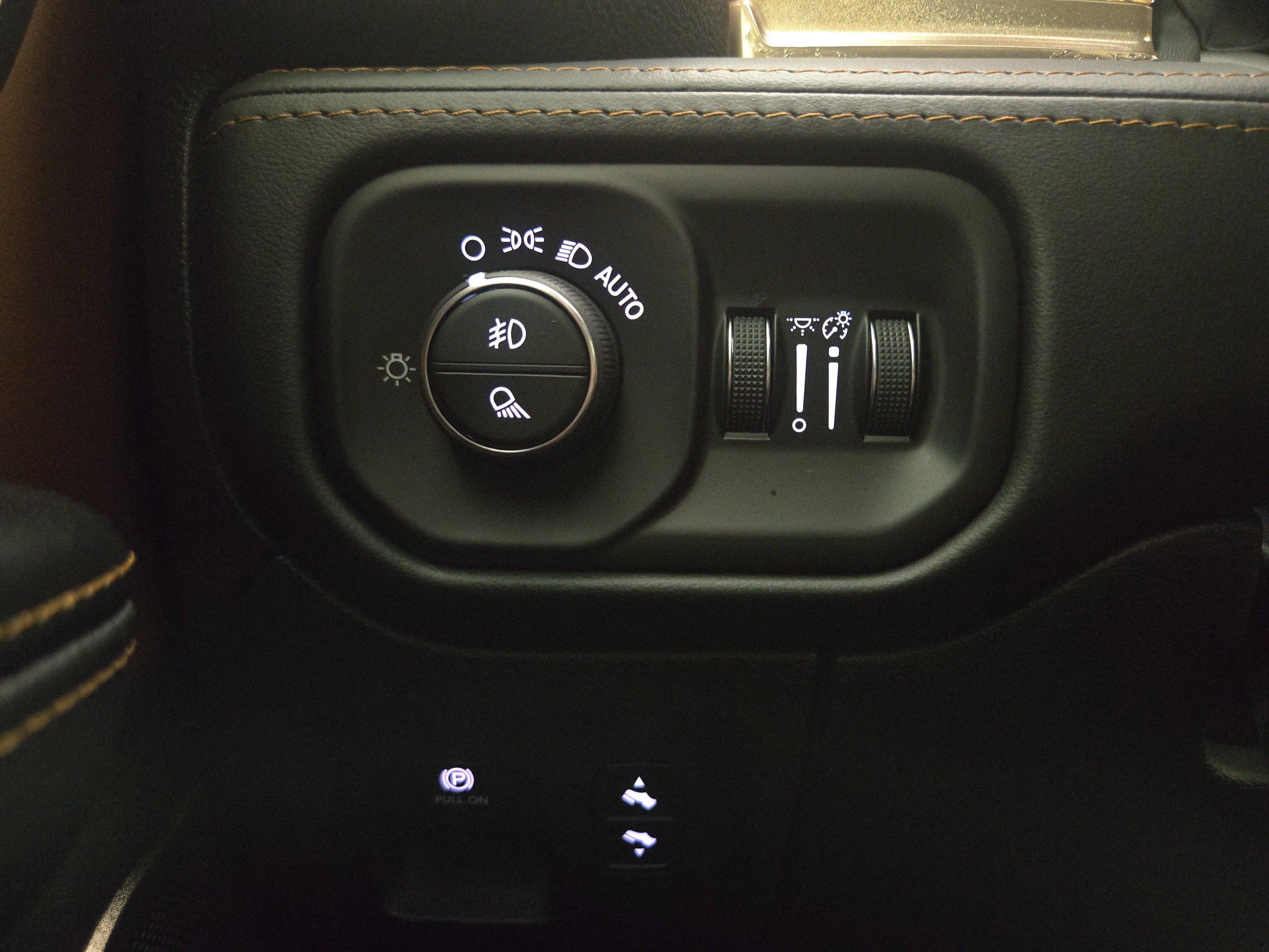 Used 2023 RAM 1500 Limited AWD/4WD image 26