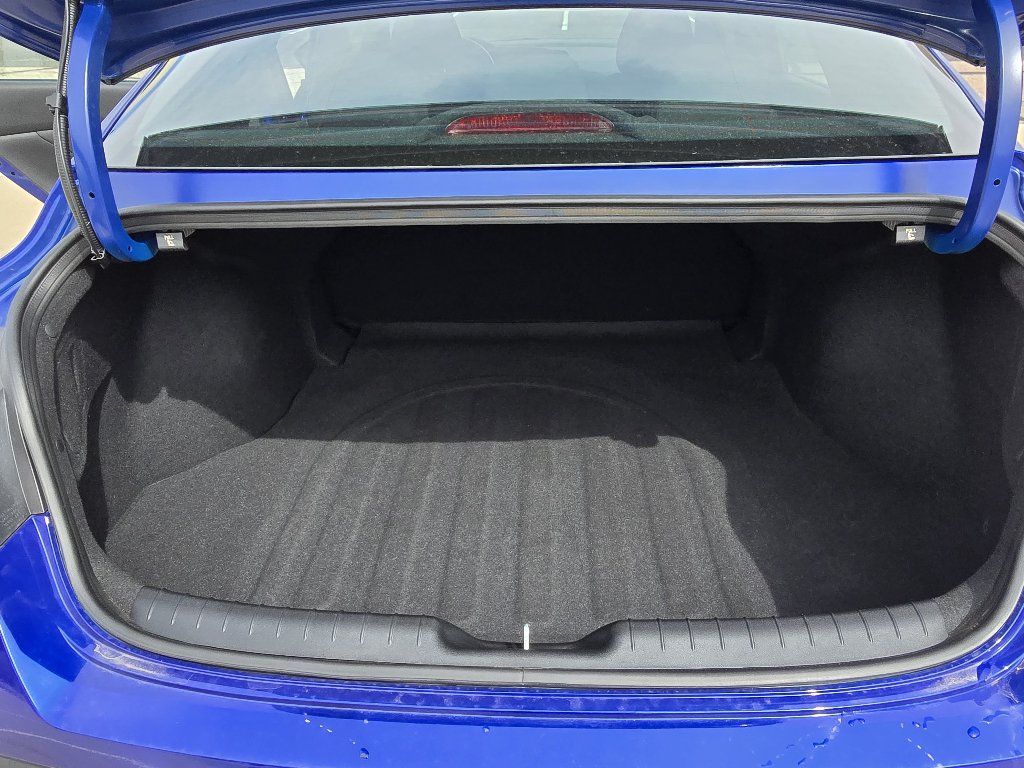 Used 2025 Hyundai Elantra Sport FWD image 30