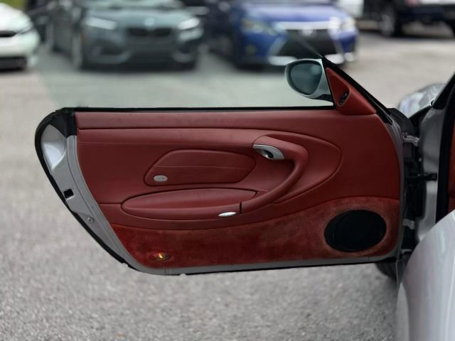 Used 2001 Porsche 911 Carrera 4 image 9