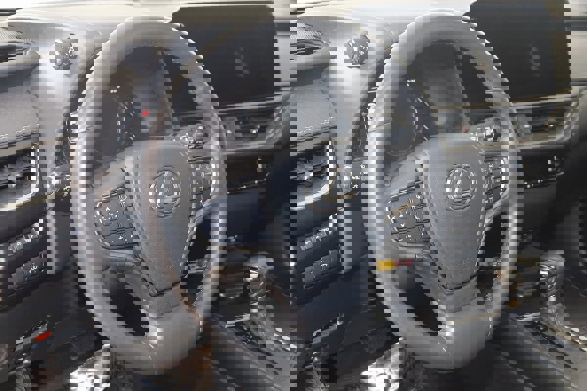 Used 2023 Lexus UX 250h AWD w/ Accessory Package (Z2) image 6