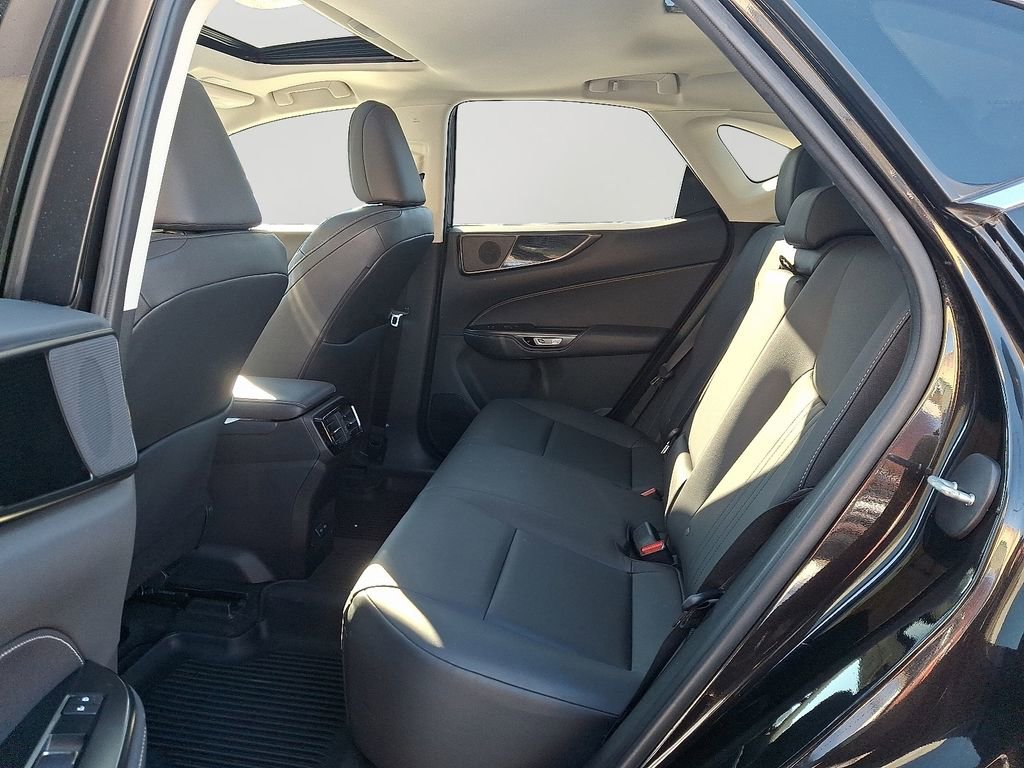 Used 2023 Lexus NX 350 AWD image 8