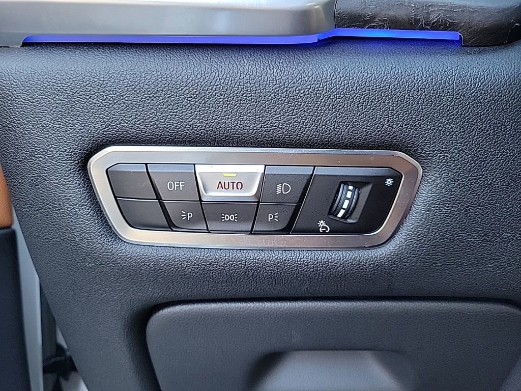 Used 2022 BMW X5 xDrive40i w/ M Sport Package image 35