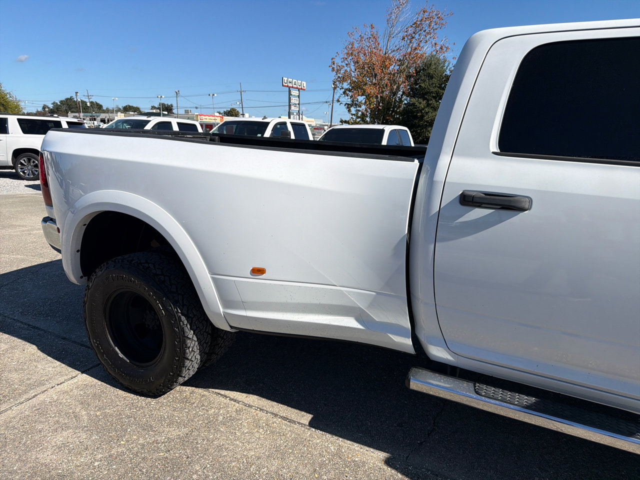 Used 2017 RAM 3500 Tradesman w/ Chrome Appearance Group image 8