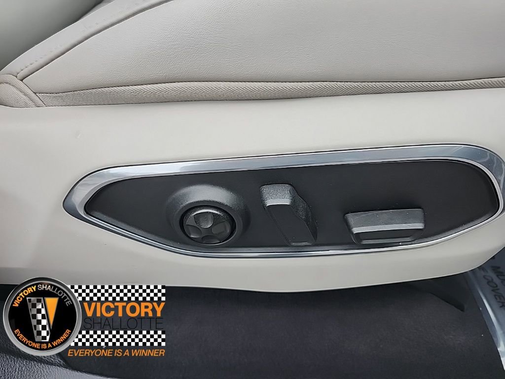 Used 2023 Jeep Wagoneer Series III w/ Preferred Equipment Group image 17