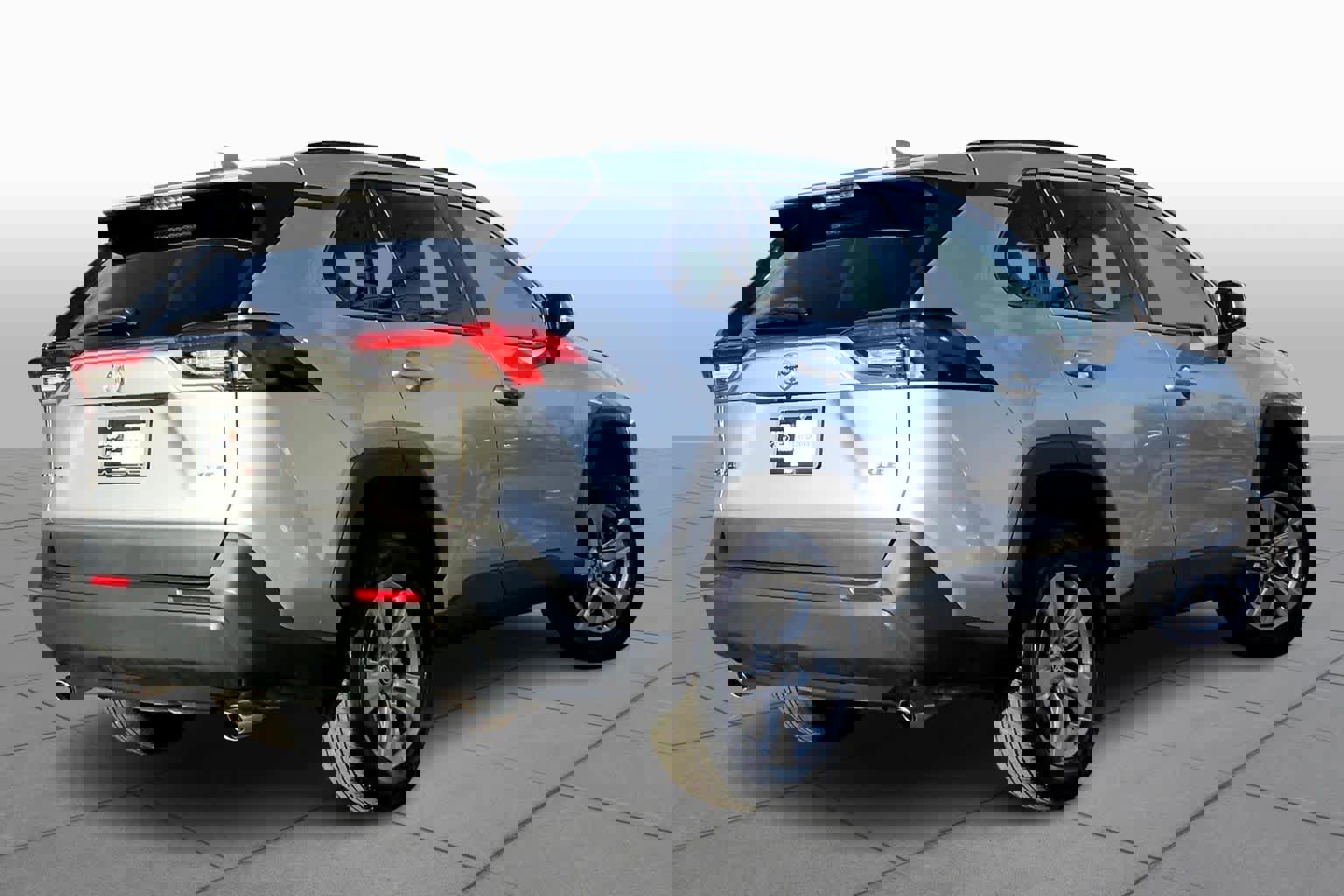 Used 2023 Toyota RAV4 XLE image 12