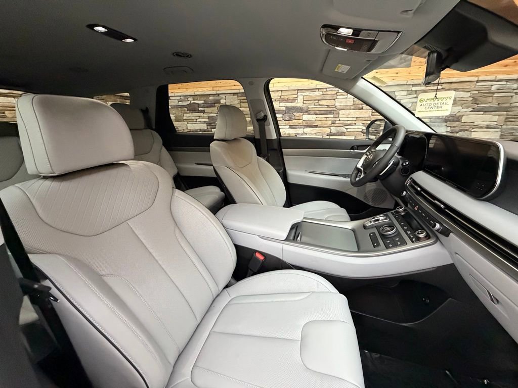 Used 2023 Hyundai Palisade SEL image 15