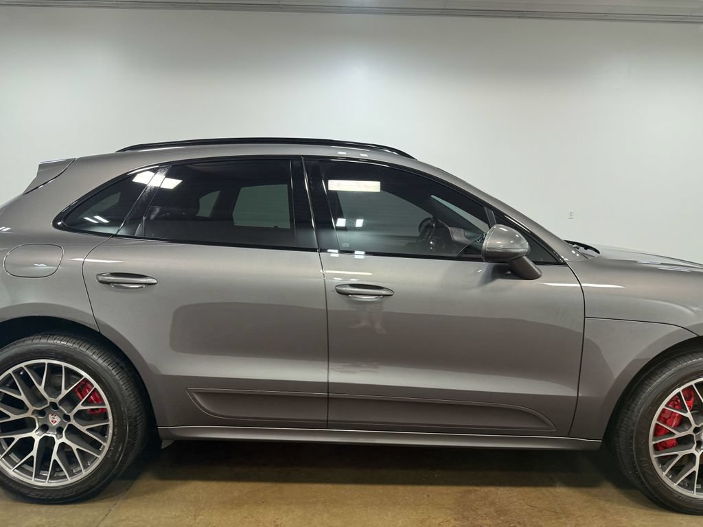 Used 2015 Porsche Macan Turbo AWD/4WD image 32