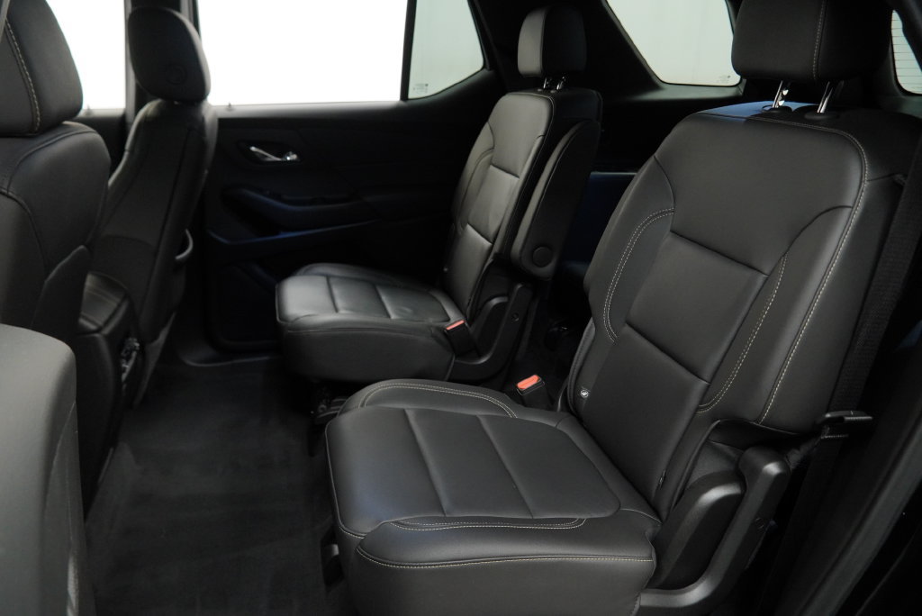 Used 2023 Chevrolet Traverse LT FWD image 20