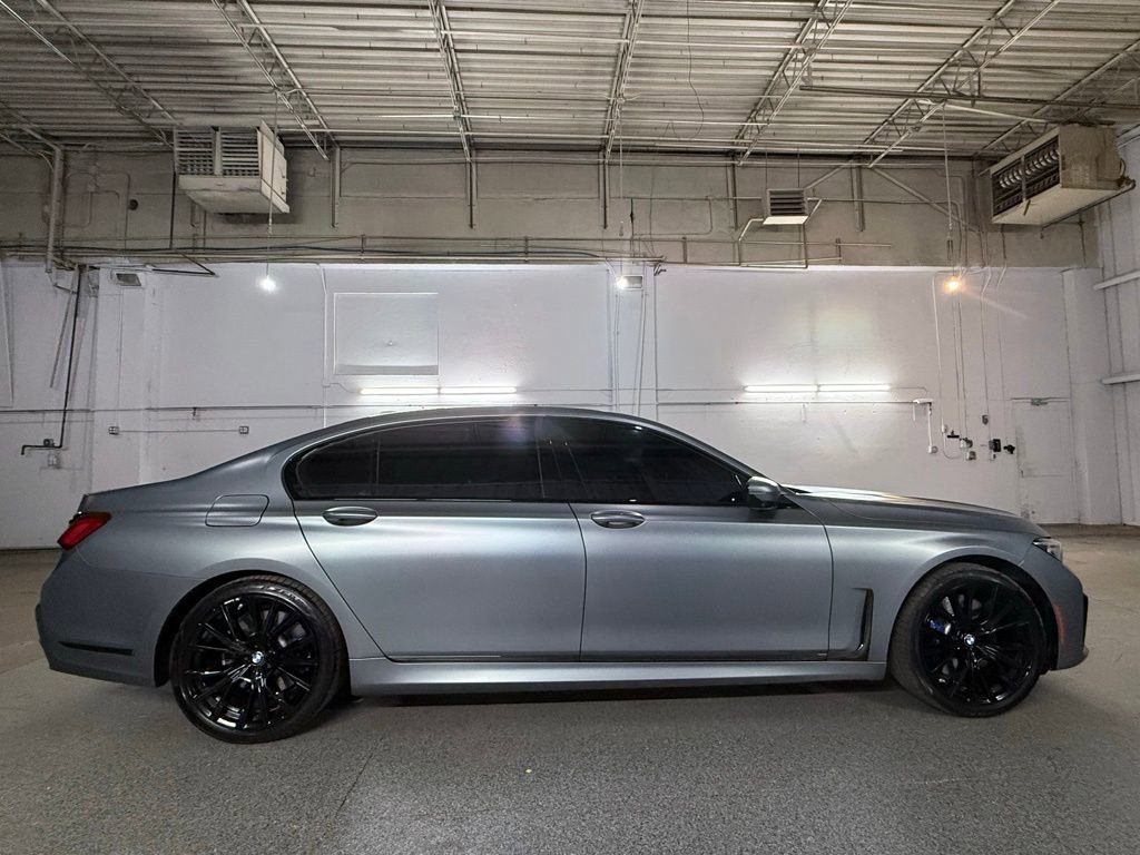 Used 2022 BMW 750i xDrive w/ Luxury Rear Seating Package image 5
