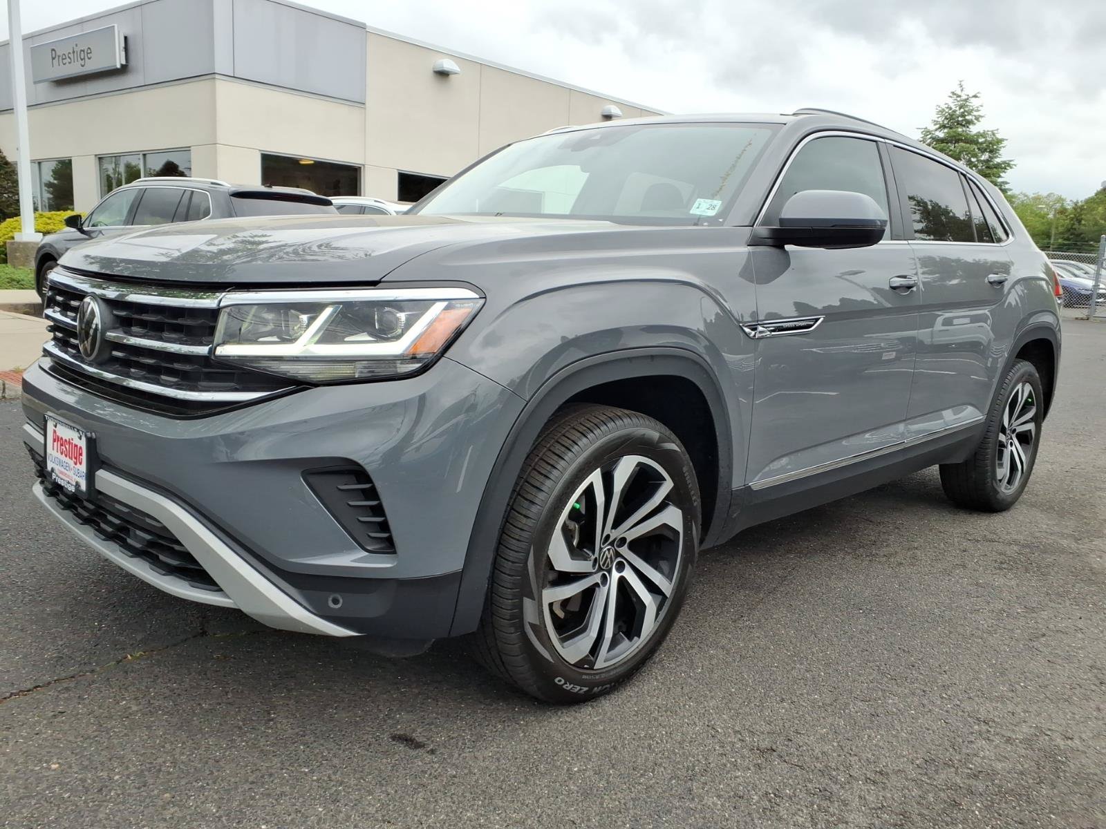 Certified 2023 Volkswagen Atlas Cross Sport SEL AWD/4WD image 5