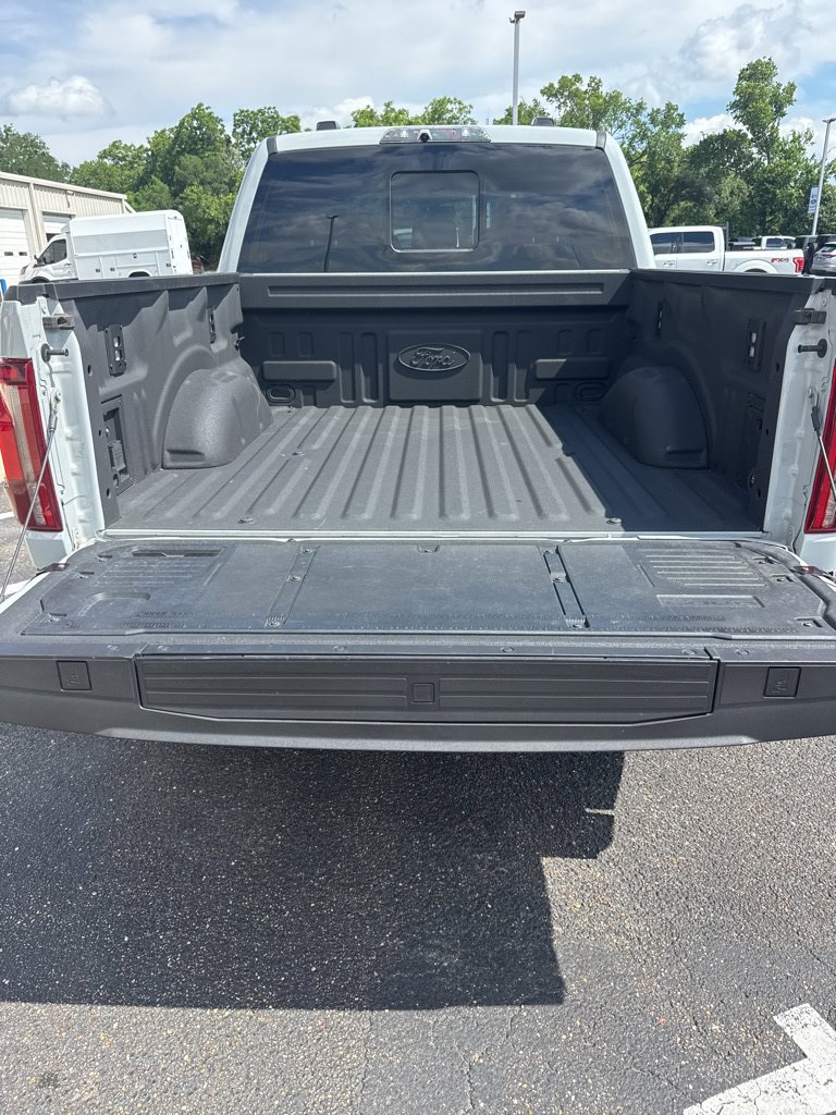 Certified 2024 Ford F150 Raptor AWD/4WD image 3