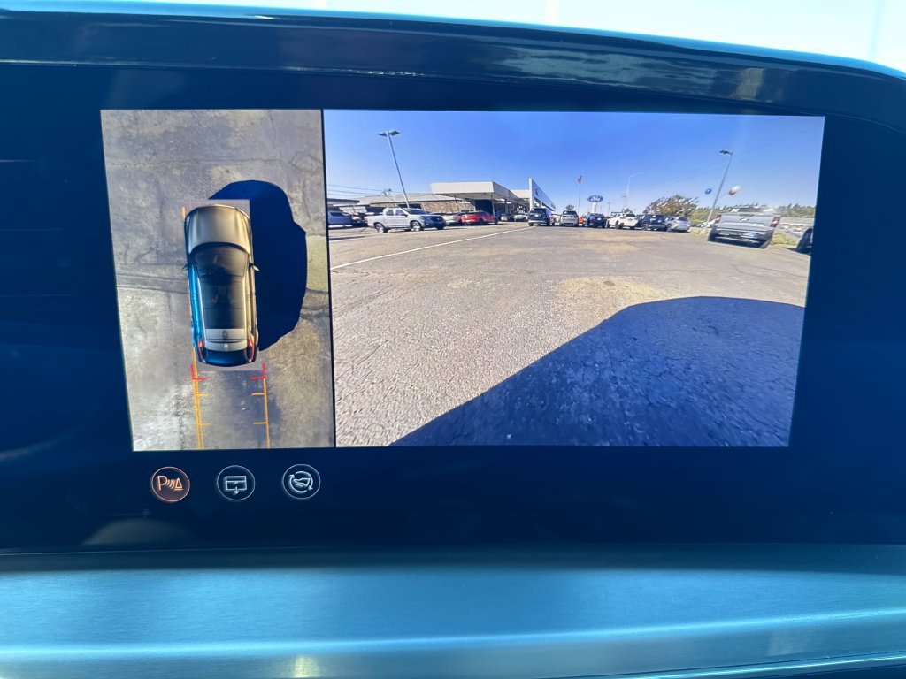 Used 2024 Cadillac Lyriq Luxury RWD image 22