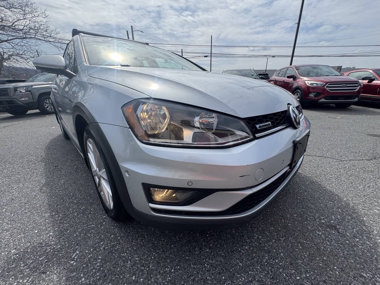 Used 2017 Volkswagen Golf Alltrack SE AWD/4WD image 11