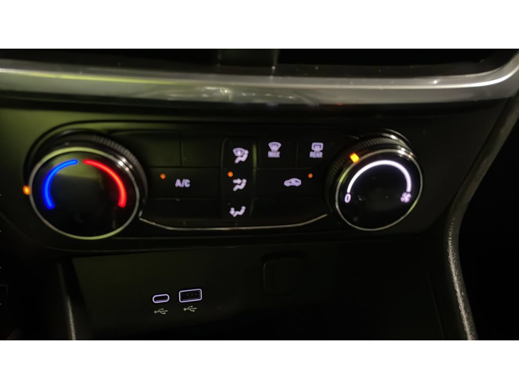 Used 2024 Buick Encore GX Preferred AWD/4WD image 14