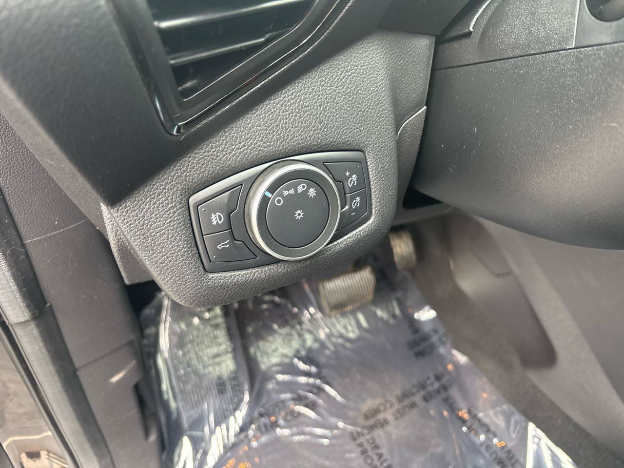 Used 2018 Ford Escape SEL AWD/4WD image 14