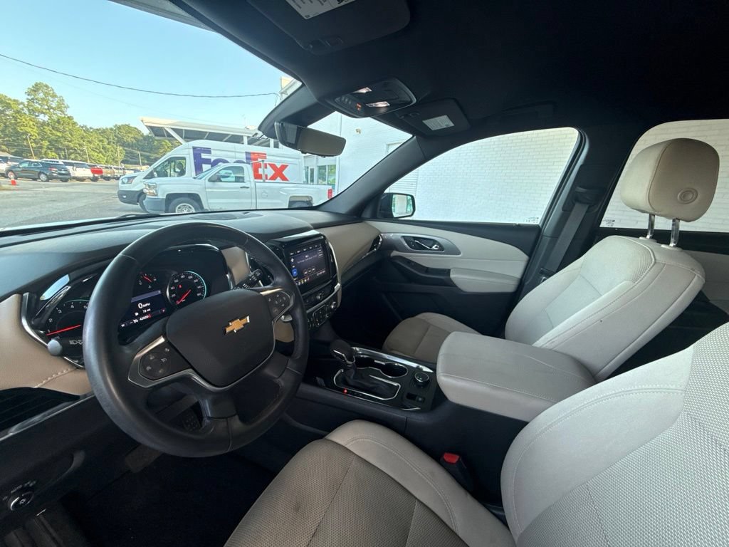 Used 2023 Chevrolet Traverse LT FWD image 22