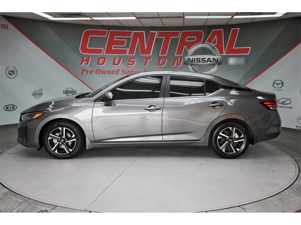 Used 2025 Nissan Sentra SV w/ All-Weather Package image 3