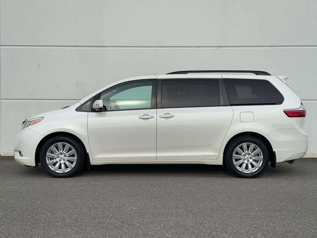 Certified 2017 Toyota Sienna Limited Premium AWD/4WD image 4
