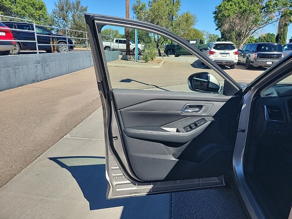 New 2026 Nissan Rogue SV image 11