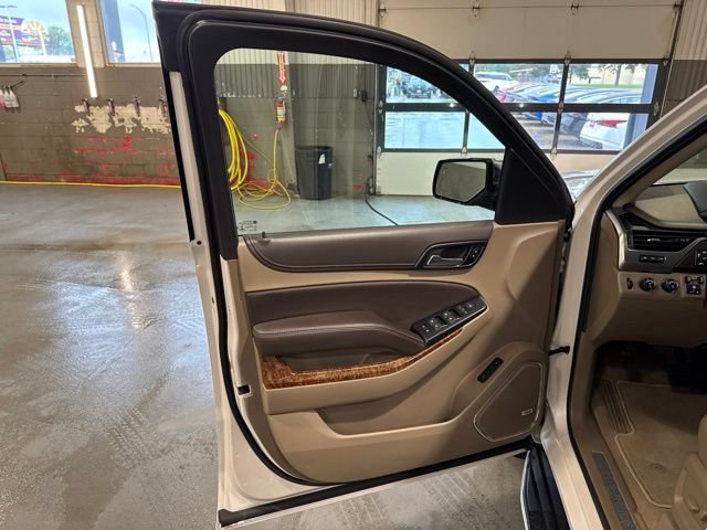Used 2020 Chevrolet Tahoe Premier AWD/4WD image 9