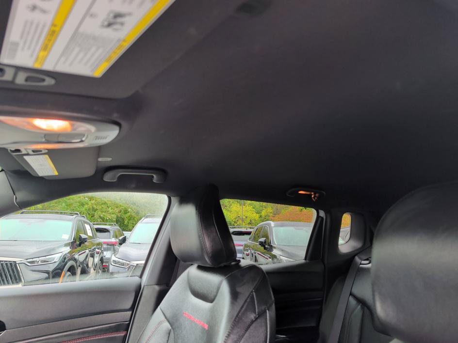 Used 2025 Jeep Compass Trailhawk AWD/4WD image 27