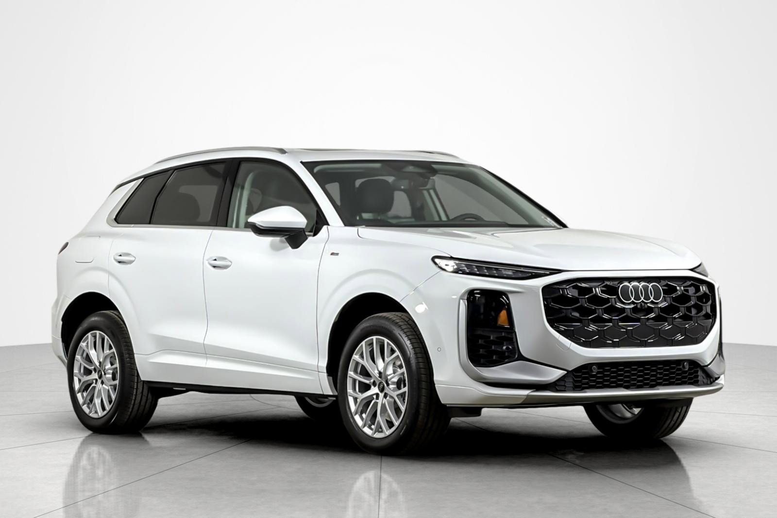 New 2026 Audi Q3 quattro 2.0T image 2