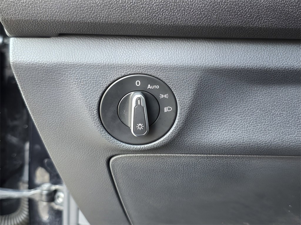 Used 2024 Volkswagen Jetta Sport image 23