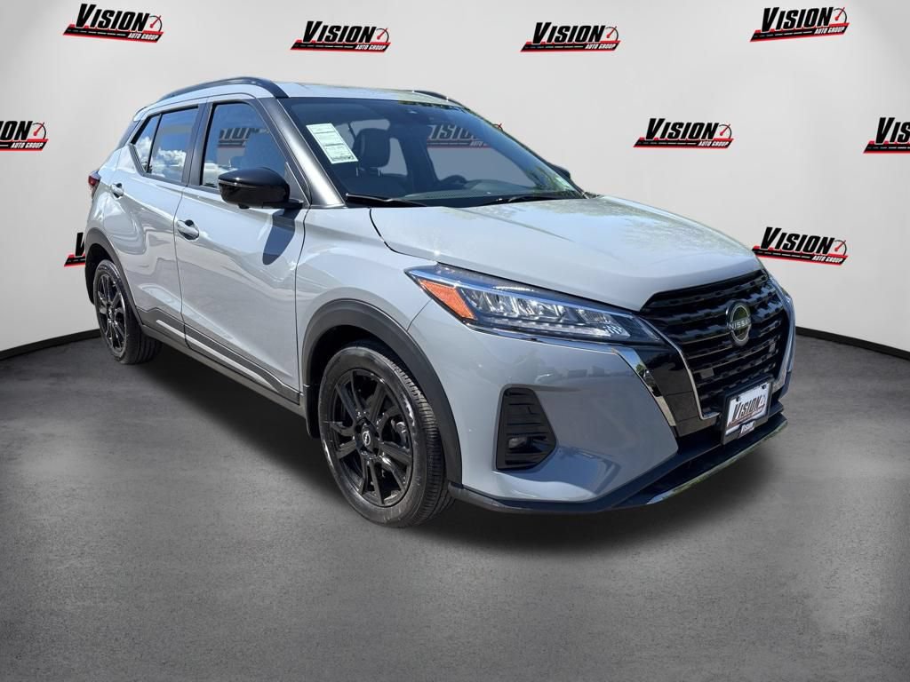 Used 2024 Nissan Kicks SR w/ SR Premium Package FWD image 7