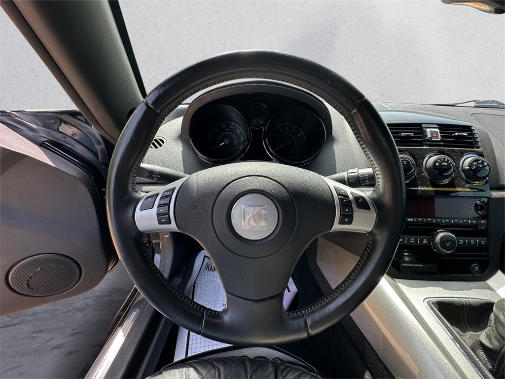 Used 2008 Saturn Sky w/ Weekend Getaway Package image 12