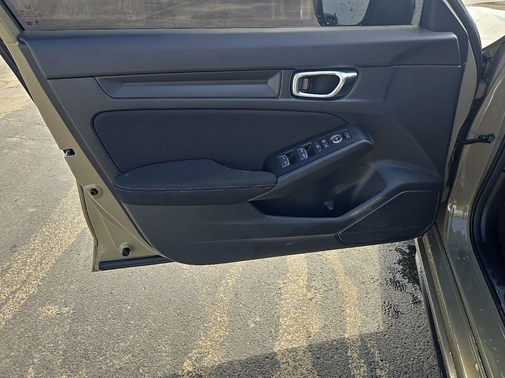 Used 2025 Honda Civic Sport image 11