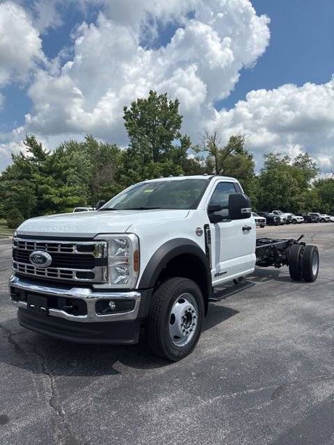 New 2025 Ford F550 4x4 Regular Cab Super Duty image 2