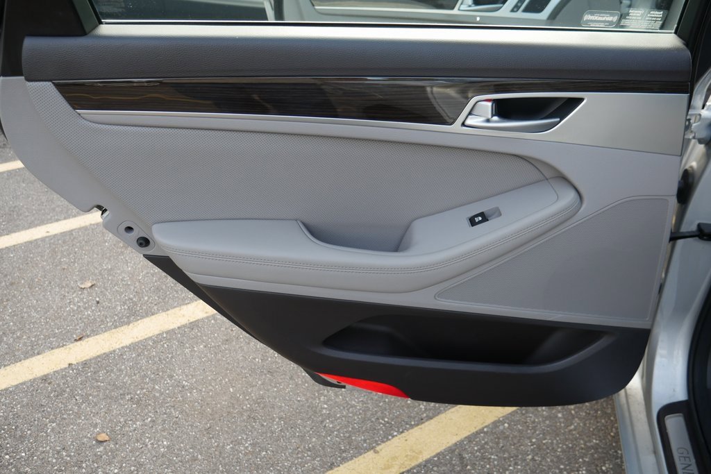 Used 2018 Genesis G80 3.8 image 32