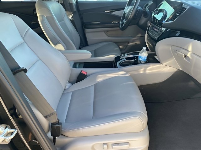 Used 2019 Honda Pilot Touring image 12