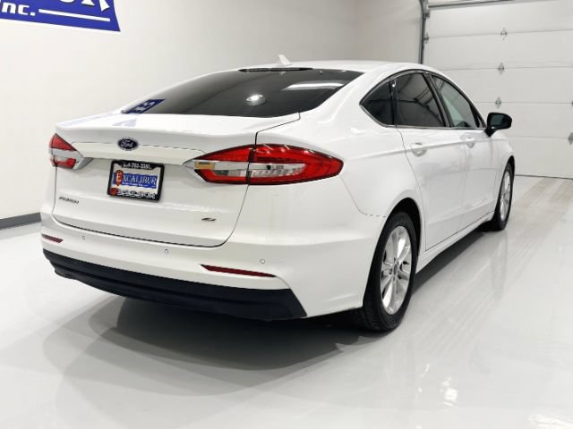 Used 2019 Ford Fusion SE FWD image 8