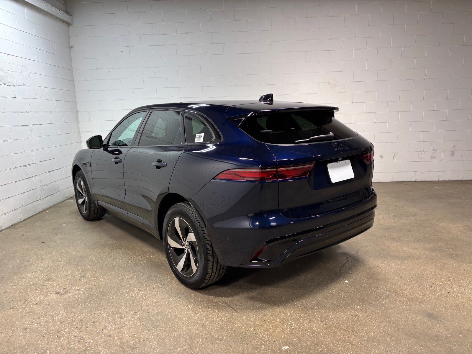 Used 2026 Jaguar F-PACE R-Dynamic S AWD/4WD image 9